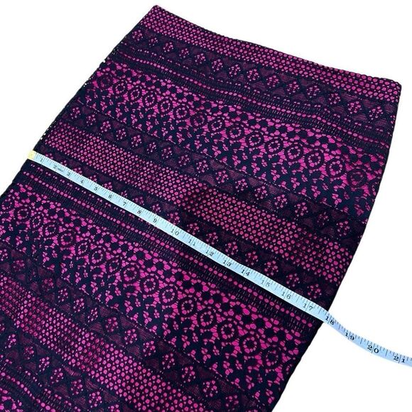 New York and Company 7th Avenue Pink and black lace pencil skirt Size 4 - Picture 12 of 14